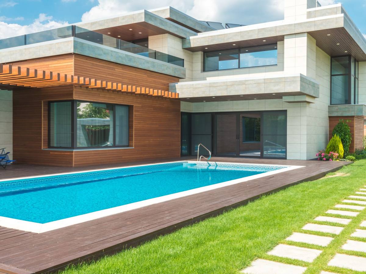 Abitazione unifamiliare con piscina, immagine indicativa